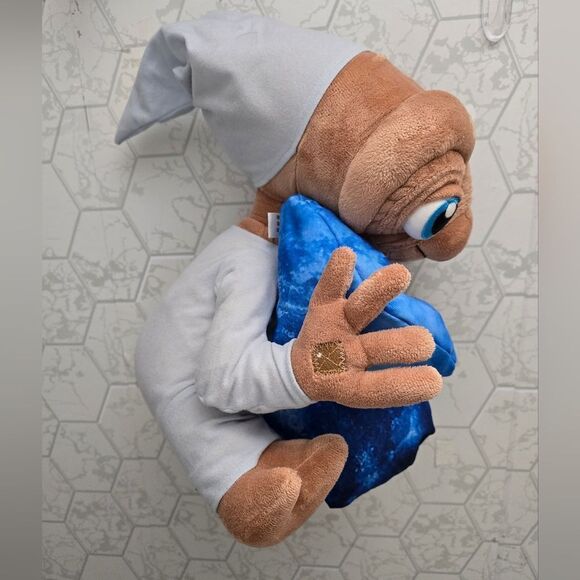 Retro E.T. Extra Terrestrial Universal Studios Parks Plush with Pillow Nightgown - Picture 6 of 9